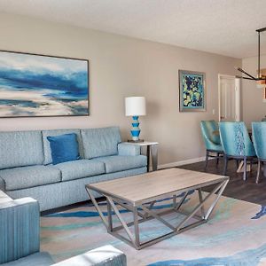 Two-Bedroom Connecting King Suite Sofa Bed